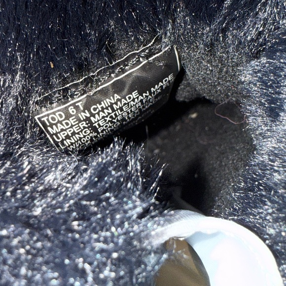 Totes Muller Kids Faux Fur Toddler Winter Boots with Black and White Design - Picture 5 of 6